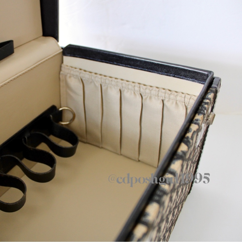 1970s Christian Dior Vanity Train Case Iconic Oblique Canvas with Keys & Tag - Picture 9 of 16